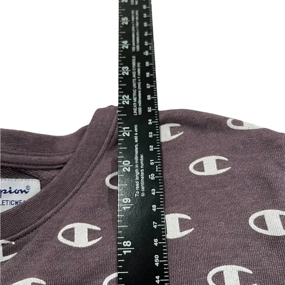 🍀2/$22 Champion Reverse Weave C Logo Sweatshirt purple Womens Medium - Picture 9 of 10